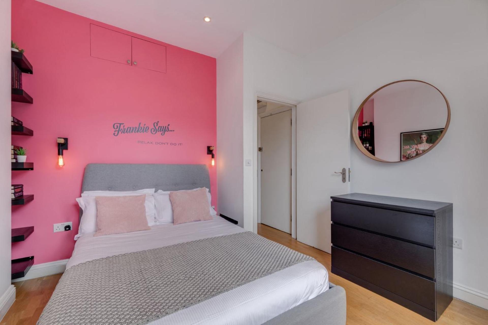 The Lipstick Palace - Fitzrovia - By Frankie Says Appartement *